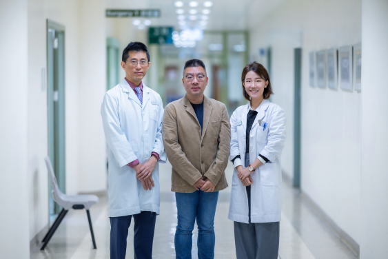 From Left to Right: Professor Yuxiong Su, Professor Gao Zhang and Professor Jingya Pu.