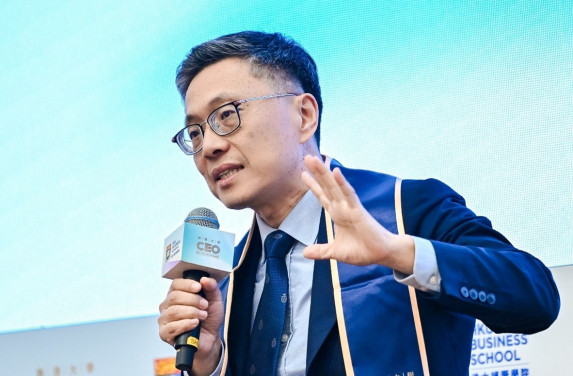Prof. Harry Shum, Council Chairman of Hong Kong University of Science and Technology and Foreign Member of U.S. National Academy of Engineering engages in an epic dialogue titled “Technology, Business, and Individual in the Waves of AI.”
