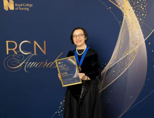Professor Sophia Chan Siu-chee, Director of the HKU Primary Health Care Academy (PHCA) under the School of Public Health, Li Ka Shing Faculty of Medicine, The University of Hong Kong (HKU), and Director of the WHO Collaborating Centre for Health and Nursing Workforce Development in Primary Health Care, has been awarded an Honorary Fellowship by the Royal College of Nursing. 